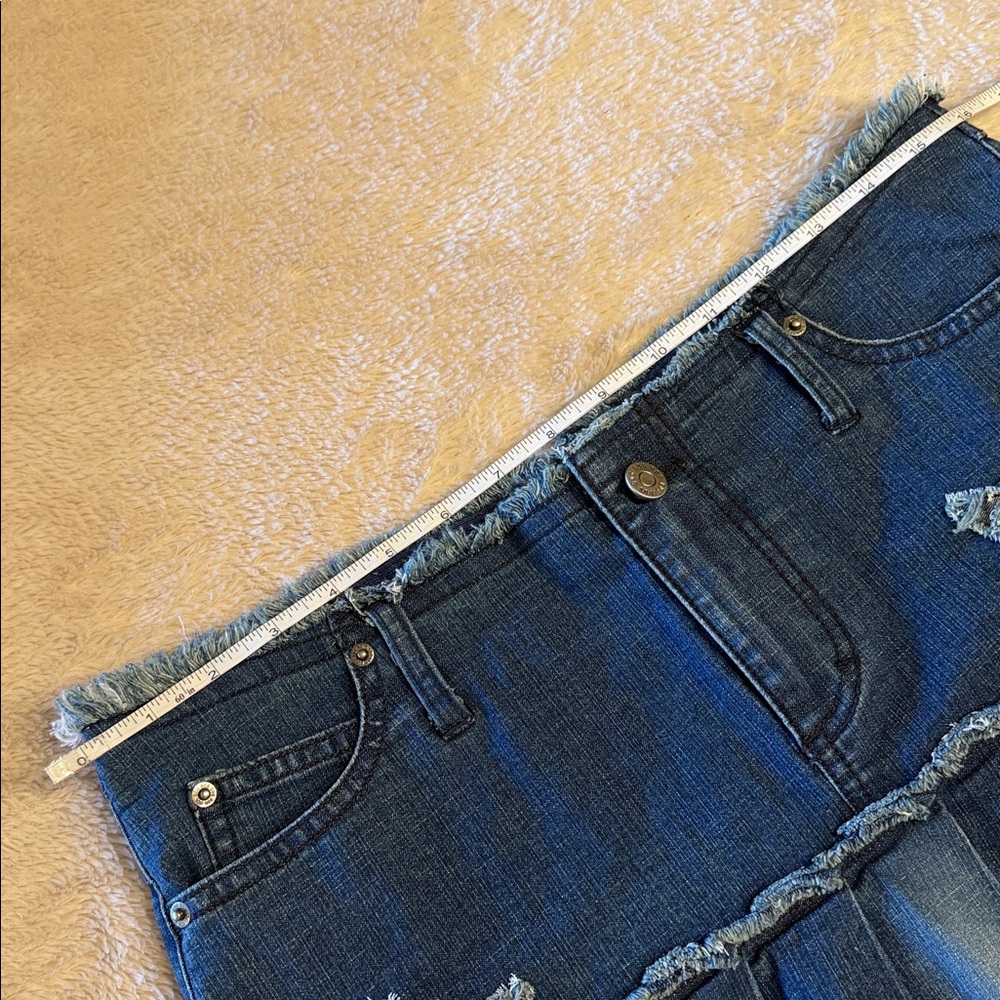 SILENCE + NOISE Mia Star Applique Denim Micro Mini Skirt - Picture 12 of 14